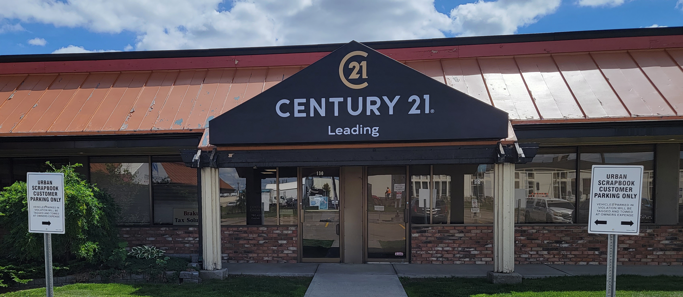 CENTURY 21 Leading Grows in Edmonton